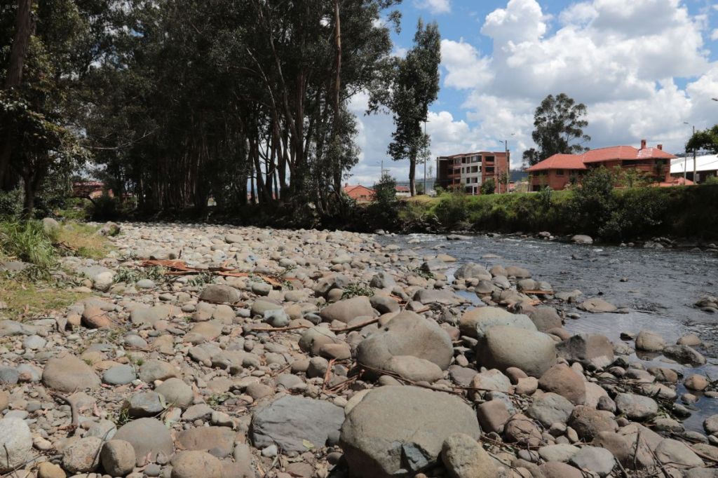 Bajos caudales en el Austro ponen en tensión al sistema eléctrico del&nbsp;Ecuador