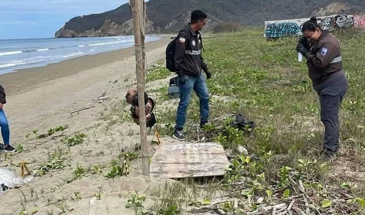 Cinco cabezas humanas fueron halladas en una playa de Puerto López