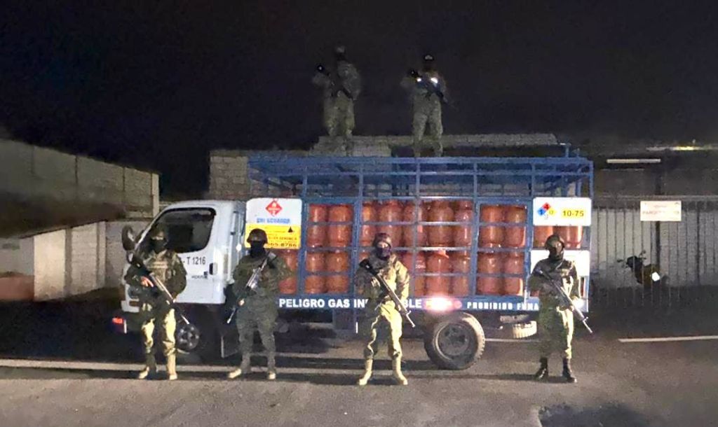 Decomisan 152 cilindros de gas transportados ilegalmente en&nbsp;Riobamba