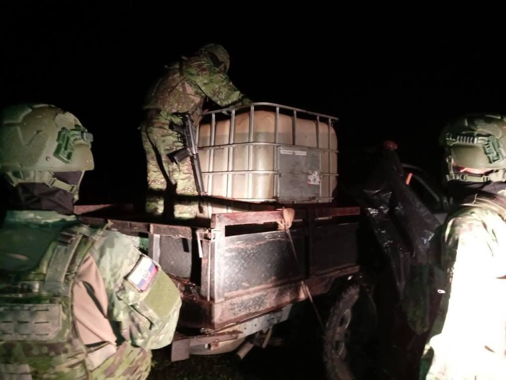 Militares decomisan combustible transportado de forma ilegal en Taisha