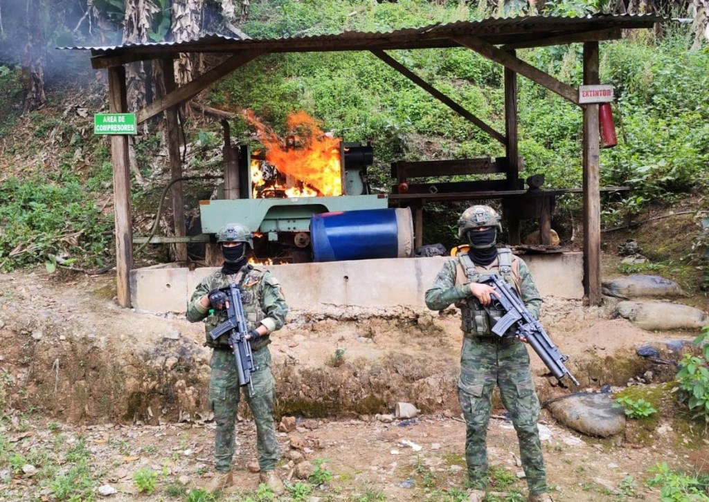Operativo en Gualaquiza deja decomiso de explosivos e insumos de minería ilegal