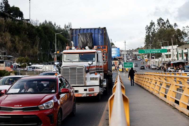 Ecuador reduce arancel a importaciones desde Colombia del 100 % al 75 % desde junio