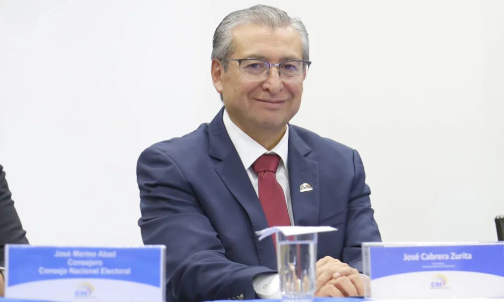 Crisis en el CNE culminó con remoción de Diana Atamaint y el nombramiento de José&nbsp;Cabrera