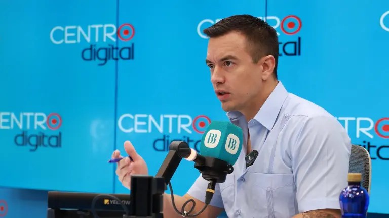 Daniel Noboa compara al correísmo con "ladrones que cambian de vehículo" tras suspensión de la Revolución Ciudadana