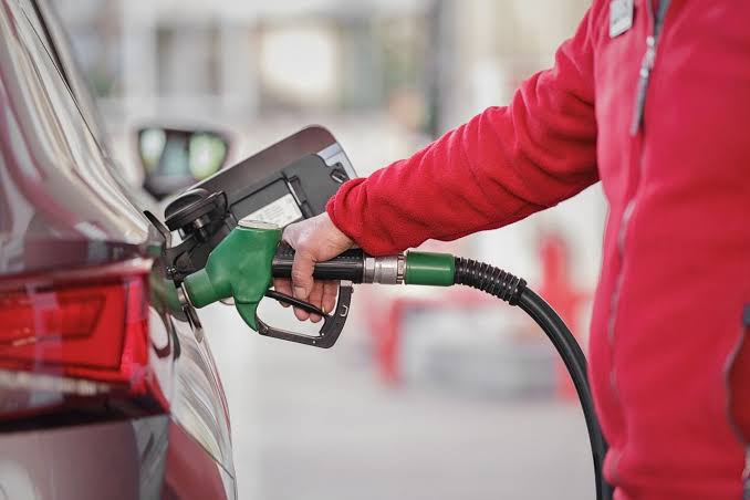 Combustibles bajarían alrededor de 5 centavos desde este 12 de agosto de&nbsp;2026