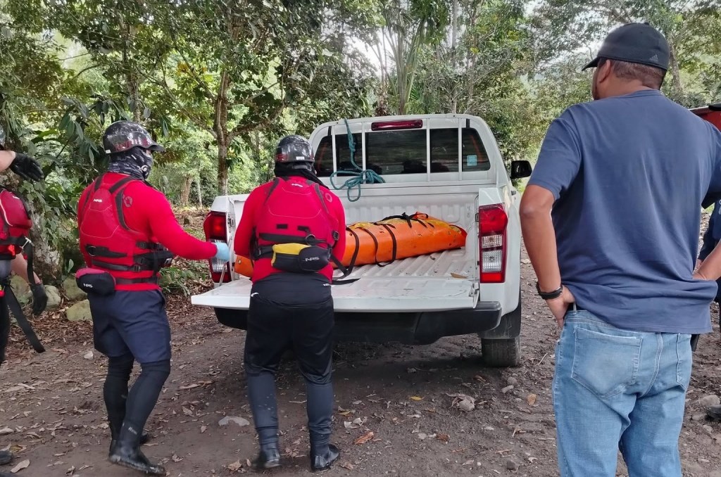 Hallan un cuerpo en avanzado estado de descomposición en el río Tutanangoza, en&nbsp;Sucúa