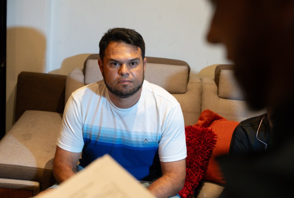 Alcalde de Vinces detenido por presunto lavado de $3,2 millones y nexos con 'Los Choneros' y 'Los Lobos'